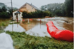 Wasser im Keller nach Starkregen: Was tun? – Ursachen, Notfallplan & Prävention